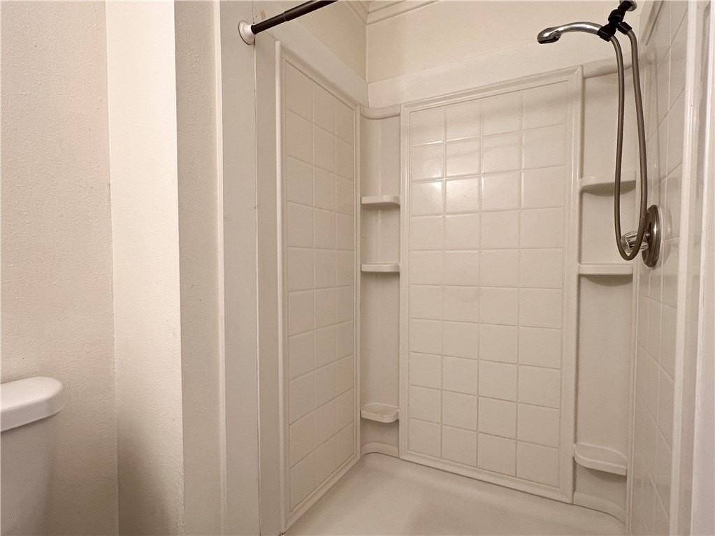 413 Ewalt Ave #D1 - Photo 5 of 17