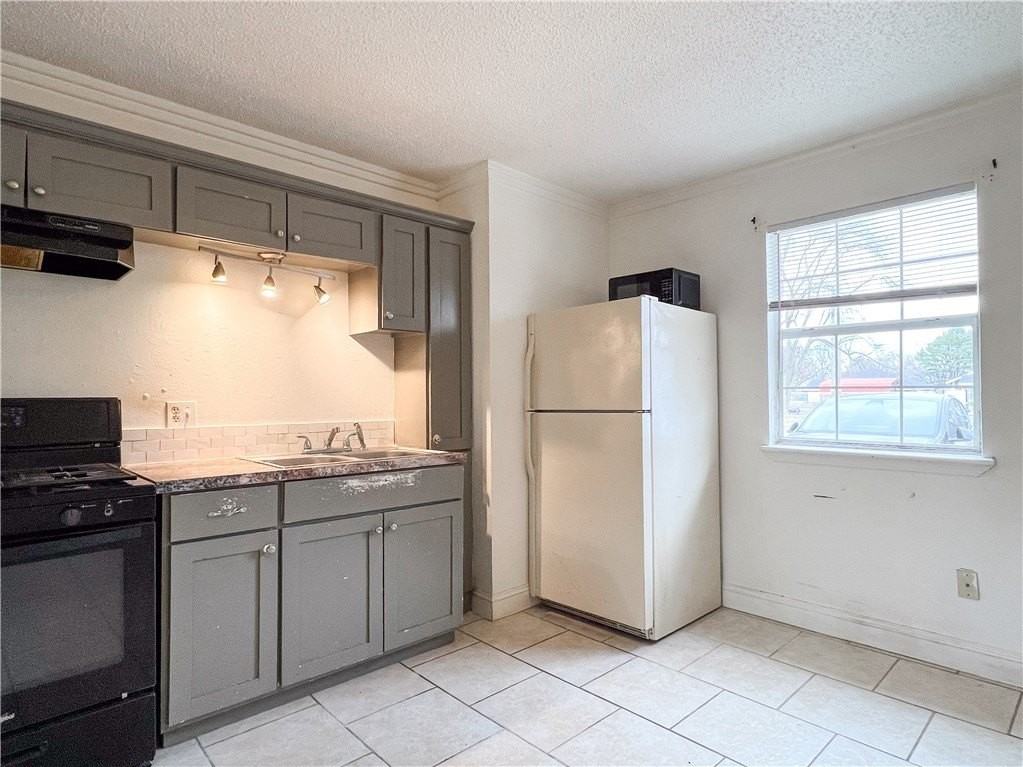 413 Ewalt Ave #D3 - Photo 3 of 17