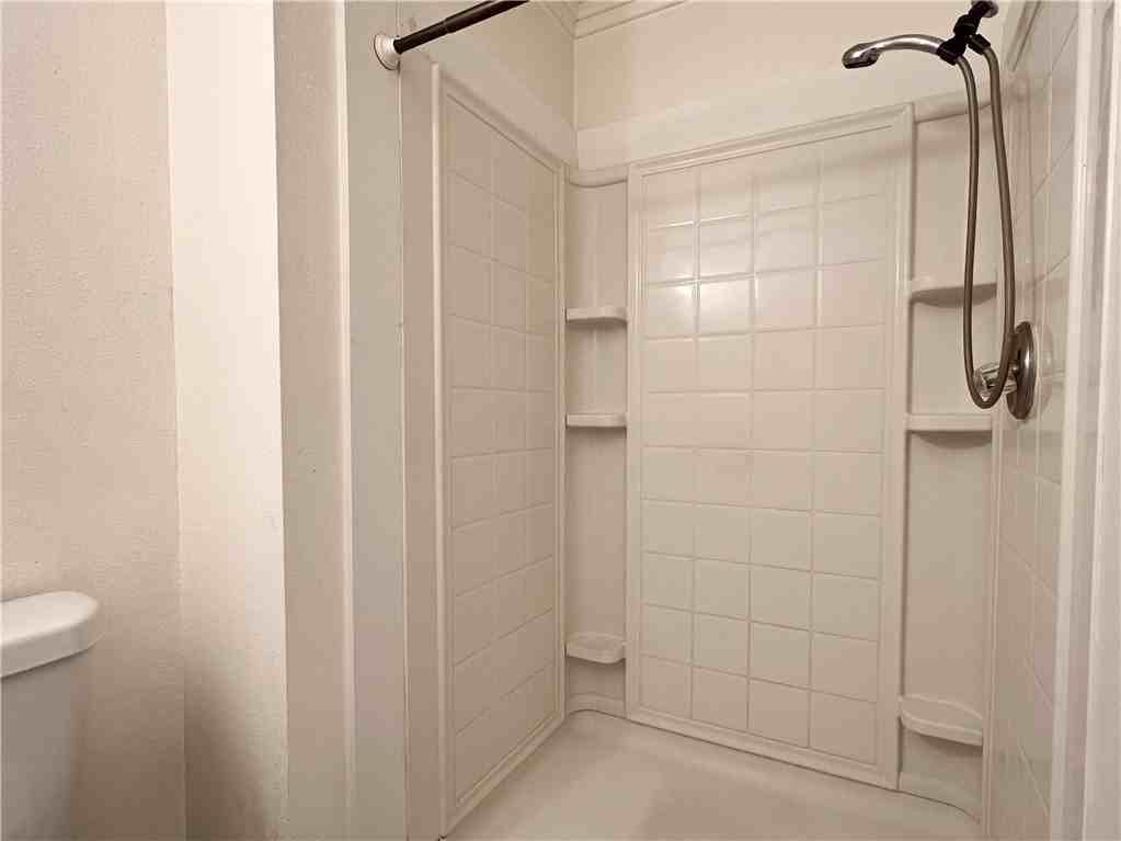 413 Ewalt Ave #E2 - Photo 5 of 17