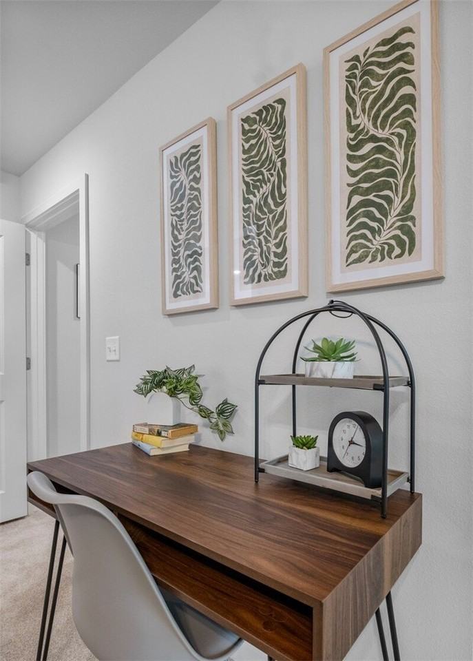 43 Saint Austell Dr - Photo 7 of 15