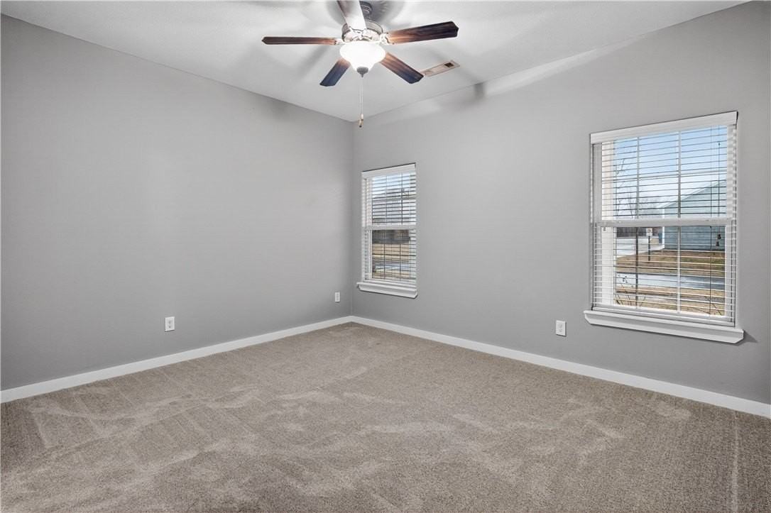 2304 Sw Juniper Ave - Photo 6 of 23