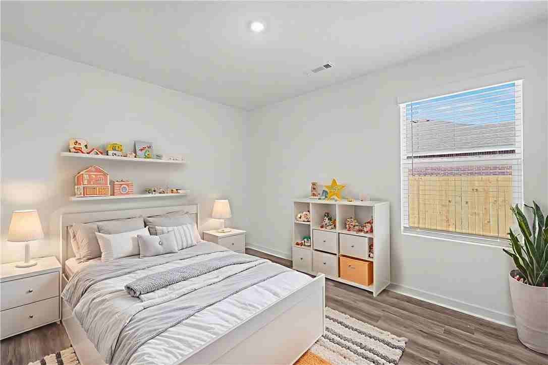 539 Colorado St - Photo 6 of 26