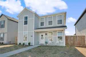 featured image of 4885 W Triangle St