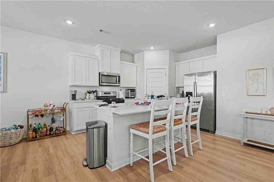 4885 W Triangle St - Photo 3 of 19