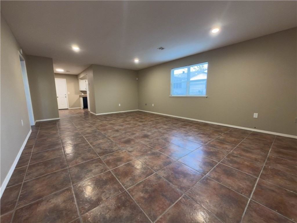 806 N 30th St - Photo 3 of 10