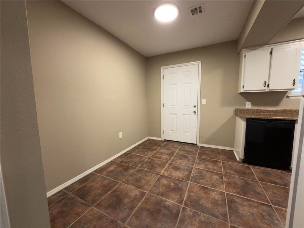 806 N 30th St - Photo 5 of 10