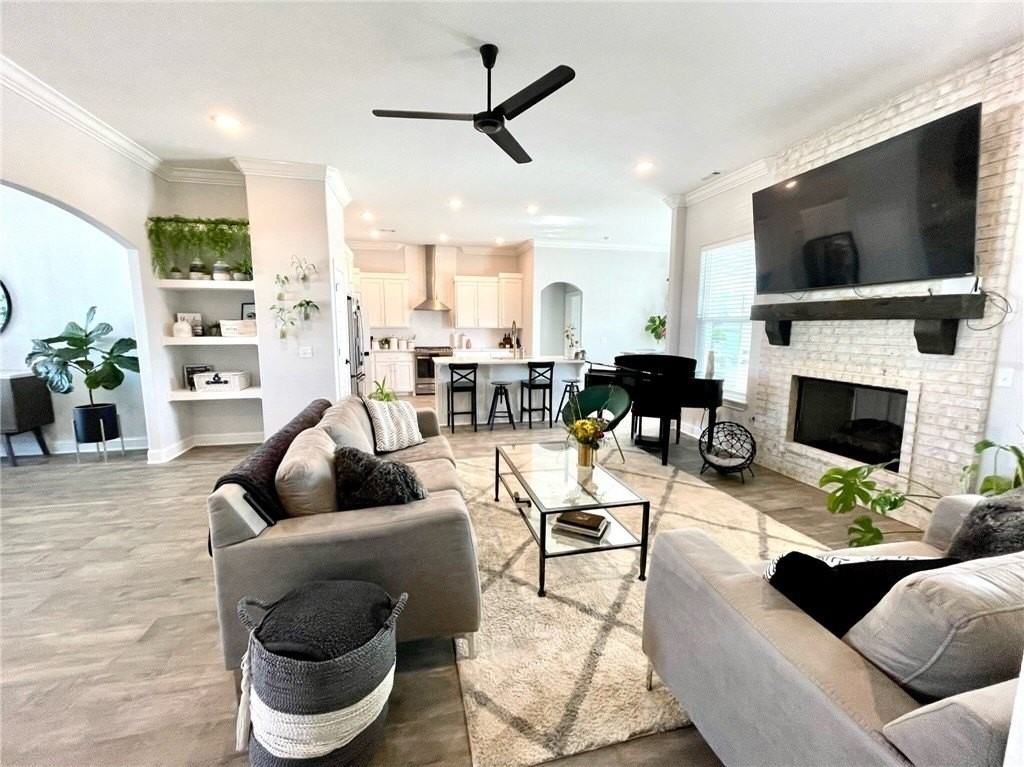 2014 W Chandler Ave - Photo 4 of 47
