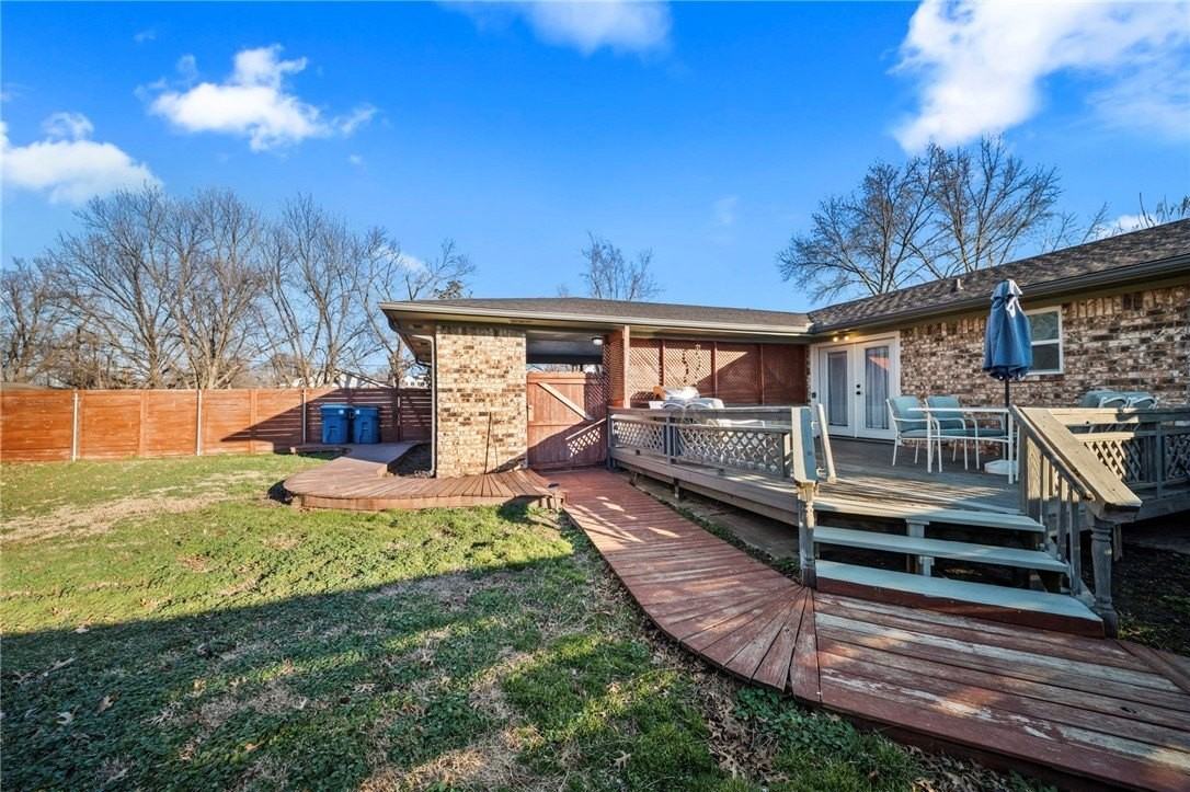 1202 Sw B St - Photo 5 of 18