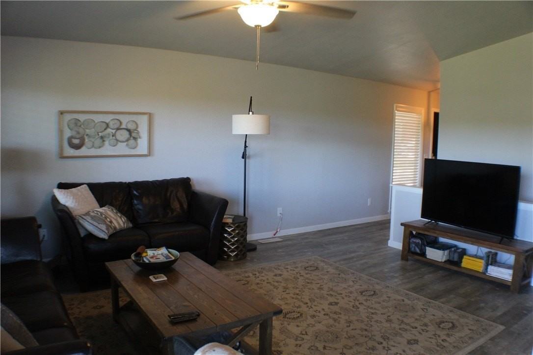 4 Tilbury Ln - Photo 4 of 25