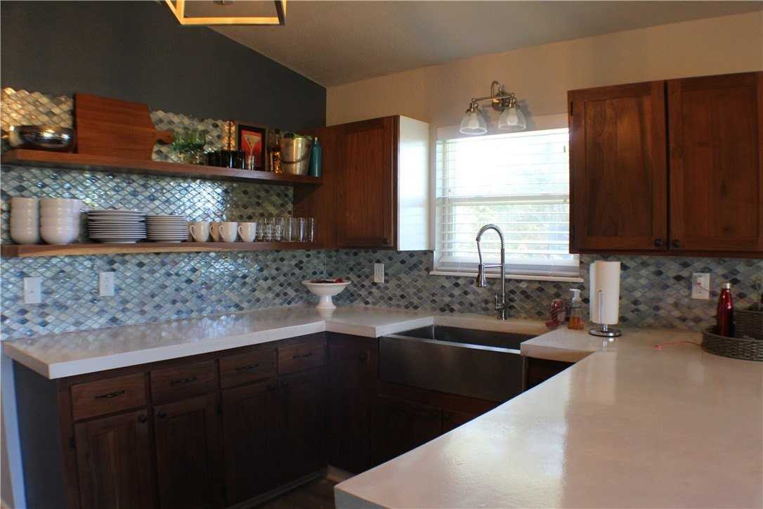 4 Tilbury Ln - Photo 7 of 25