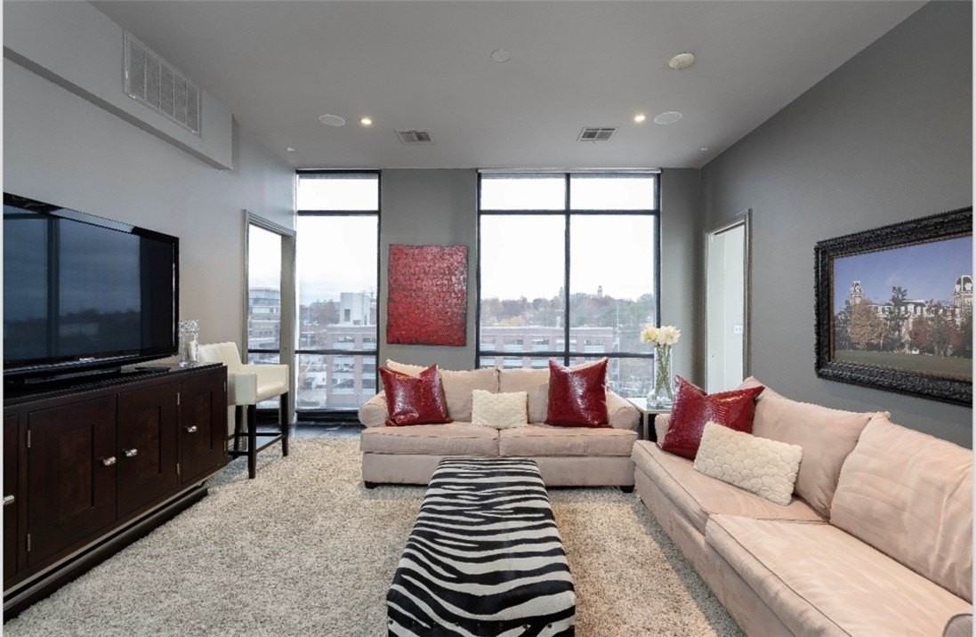 401 W Watson St #504 - Photo 3 of 23