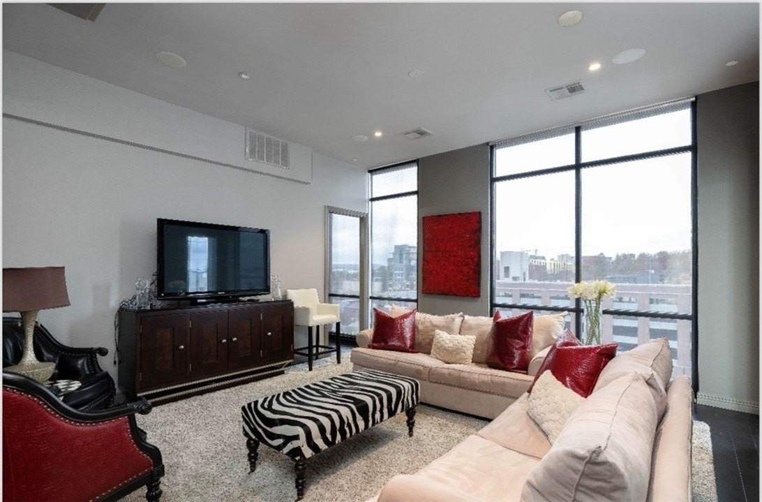 401 W Watson St #504 - Photo 4 of 23