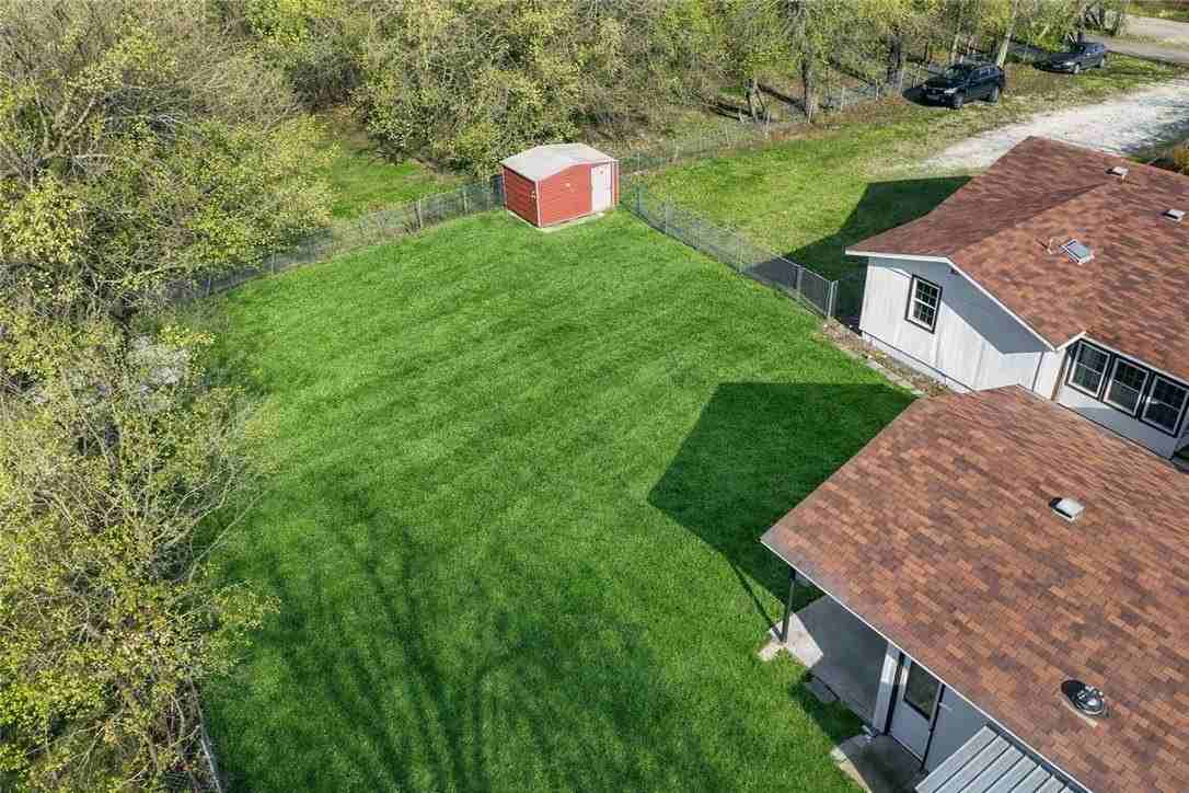 5748 N Graham Rd - Photo 2 of 36