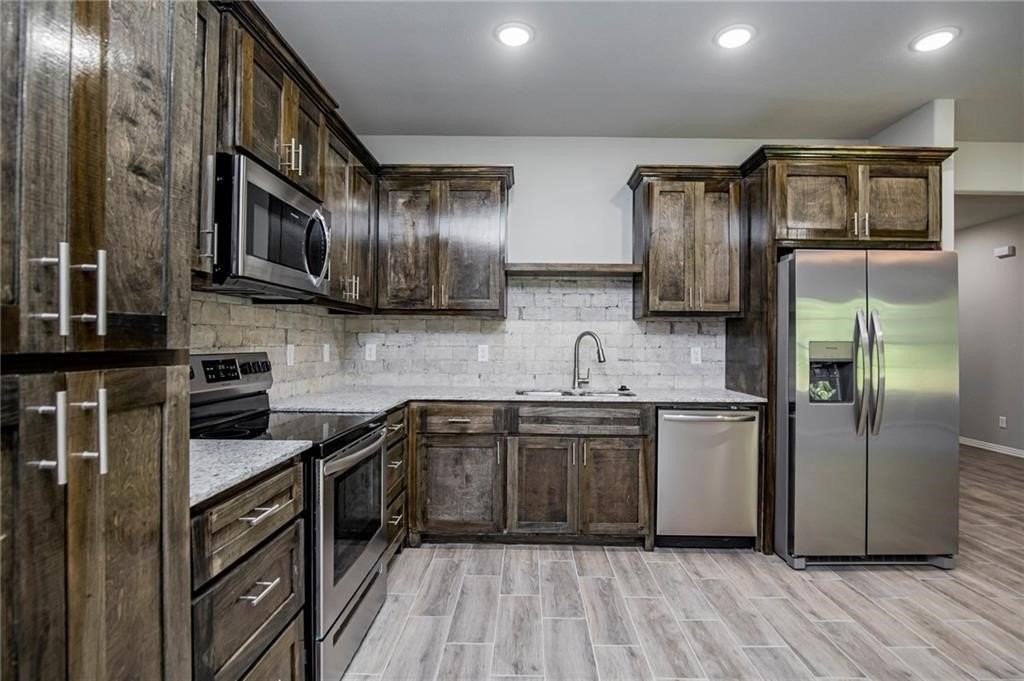 1903 Azlin Pl #B - Photo 3 of 10