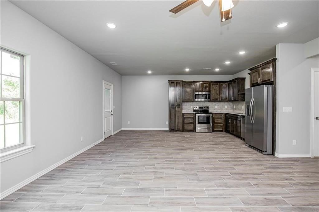 1903 Azlin Pl #B - Photo 5 of 10
