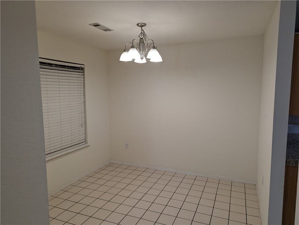 2082 E Farr Ln - Photo 7 of 19