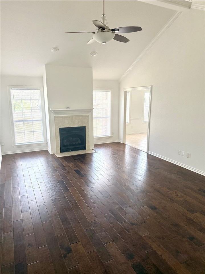 5102 Roxbury Way - Photo 6 of 19