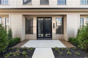 featured image of 4621 S 47th St
