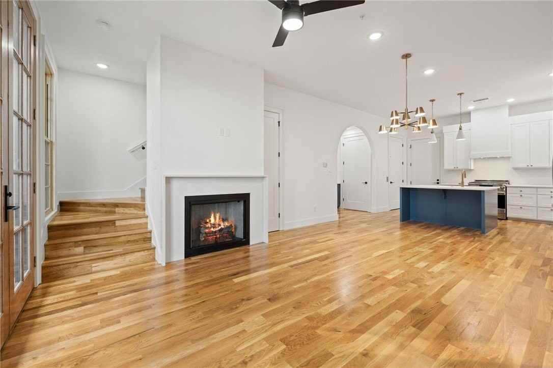 4621 S 47th St - Photo 3 of 26