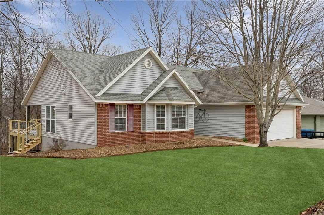 15 Rillington Dr - Photo 2 of 24