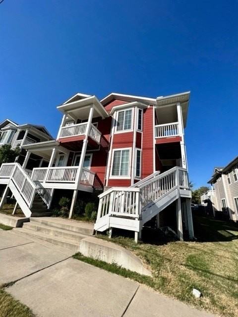 1049 N Leverett Ave - Photo 2 of 19