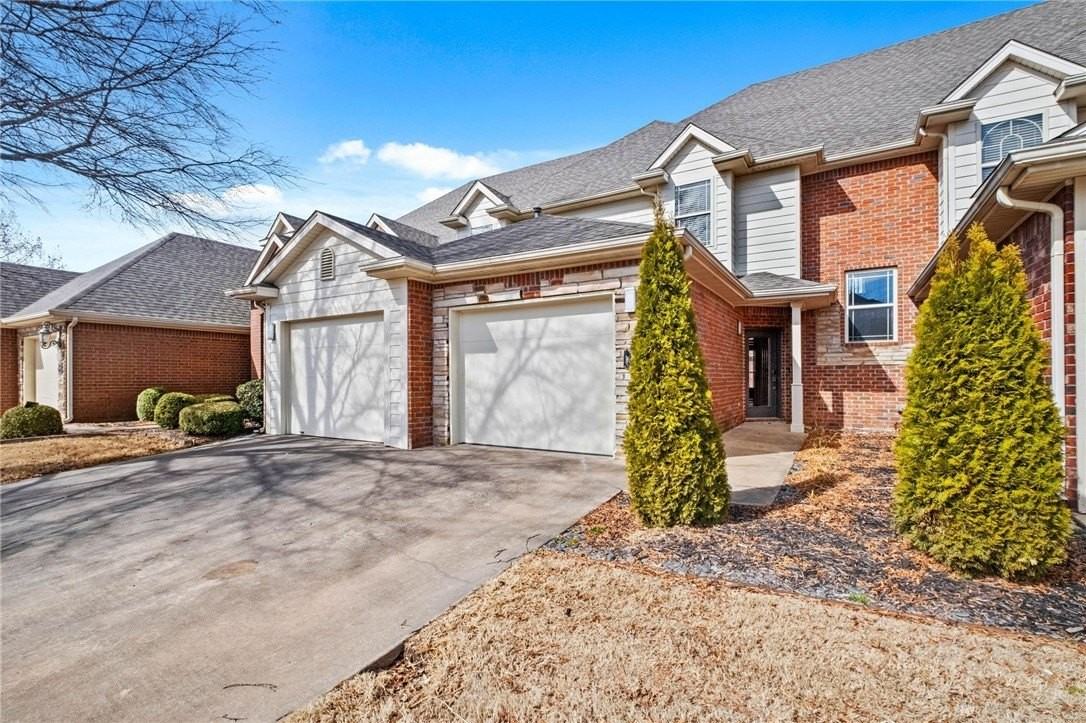 6683 Valley View Rd - Photo 3 of 29