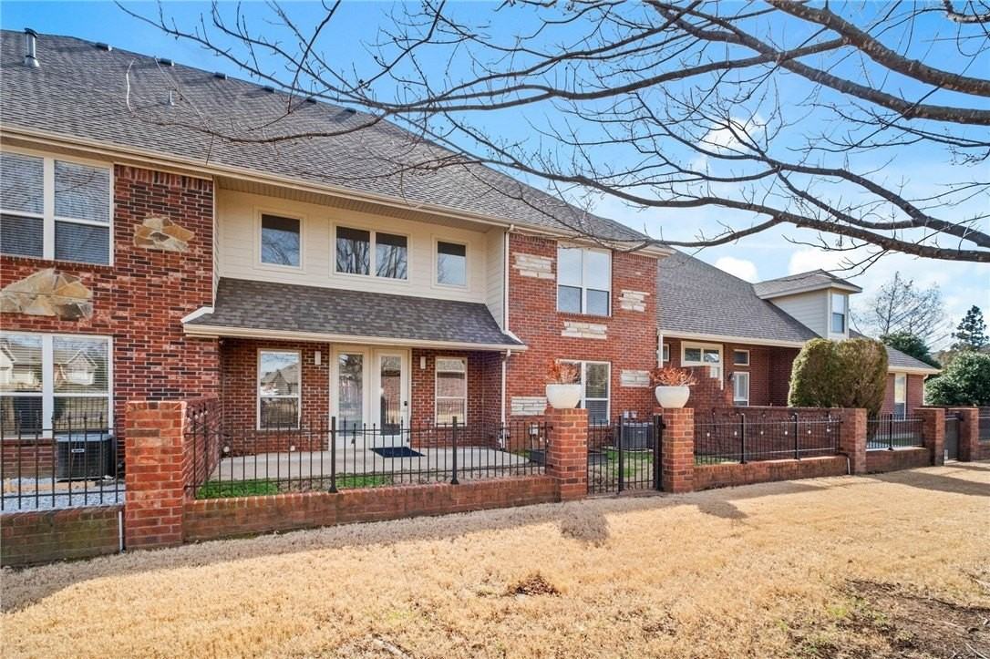 6683 Valley View Rd - Photo 6 of 29