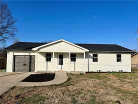 902 Se G St - Photo 1 of 1