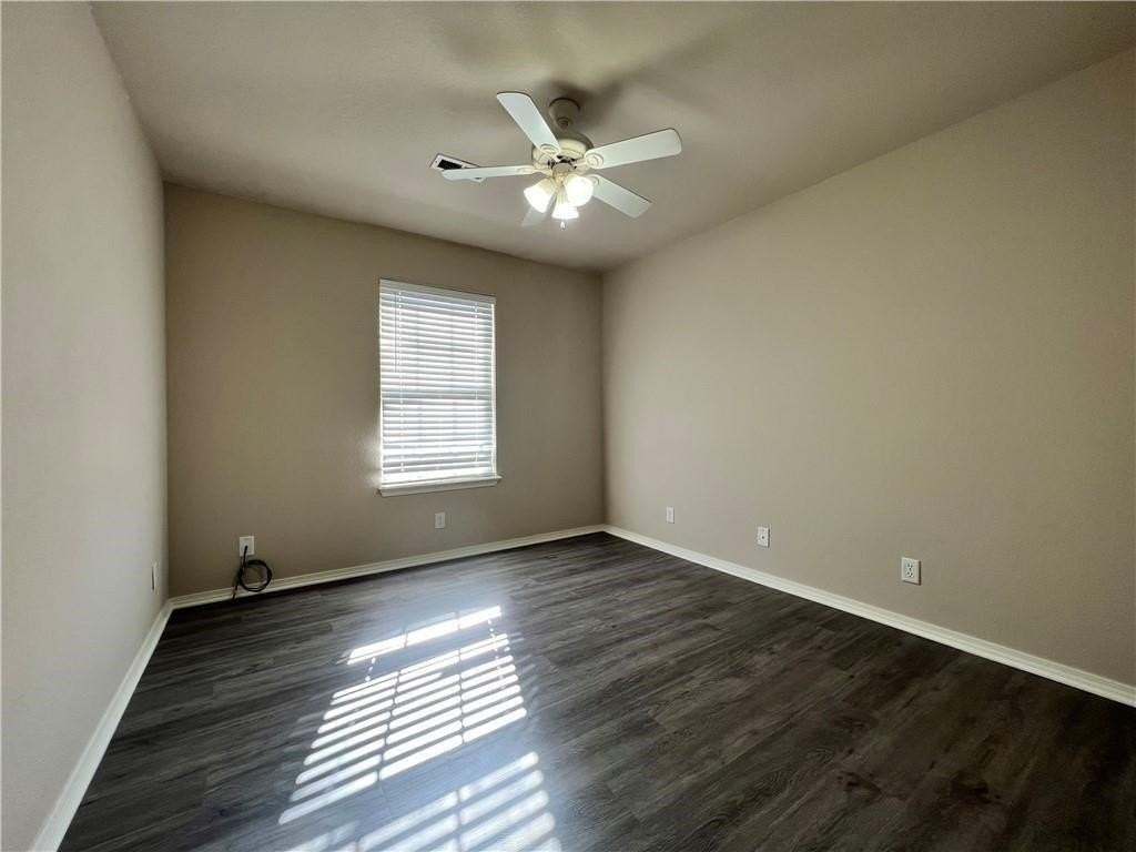 650 Appleridge Dr - Photo 6 of 9