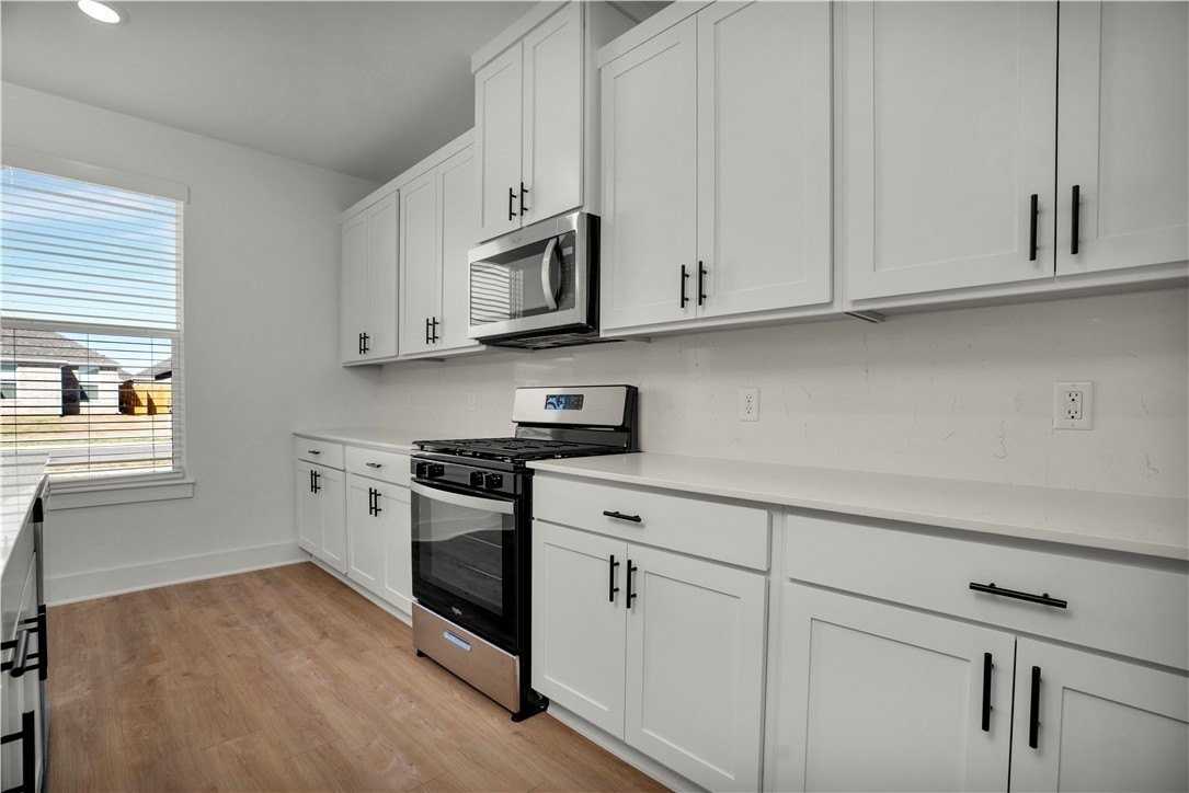 4805 W Sturgeon St - Photo 7 of 23