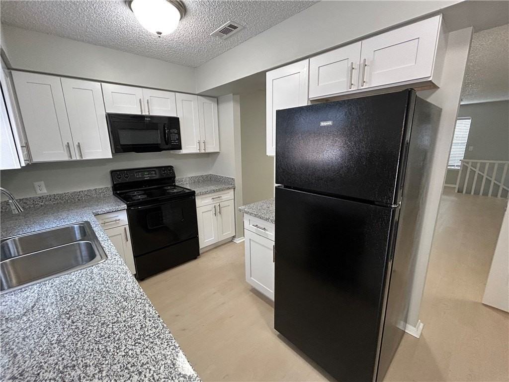 1379 E Sequoyah Ct - Photo 2 of 14