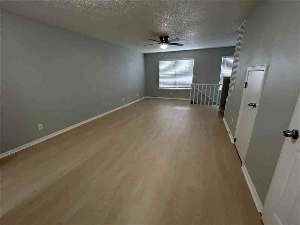 1379 E Sequoyah Ct - Photo 4 of 14