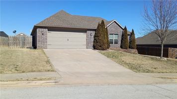 featured image of 1610 Sweetbriar Way