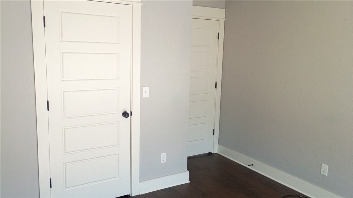 1610 Sweetbriar Way - Photo 3 of 44