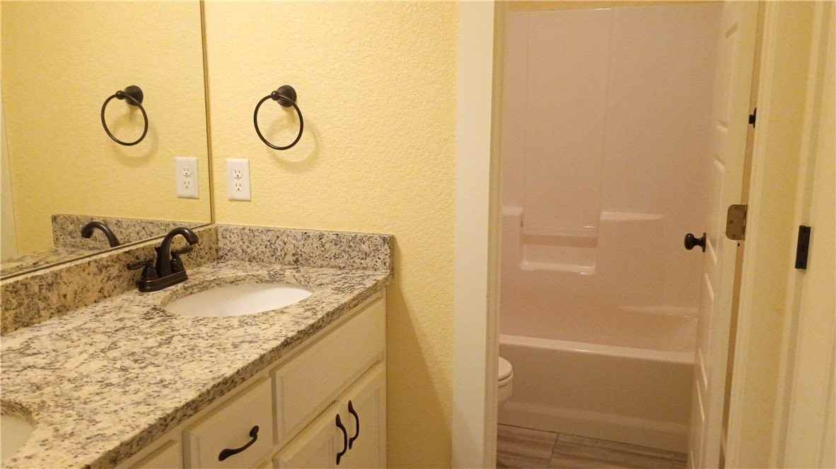 1610 Sweetbriar Way - Photo 5 of 44