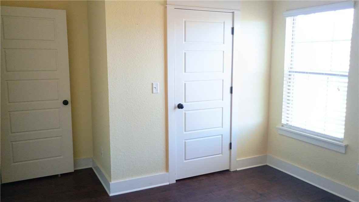 1610 Sweetbriar Way - Photo 7 of 44