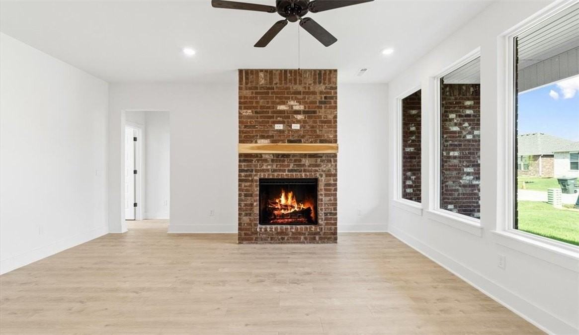 4856 W Aurora St - Photo 2 of 21