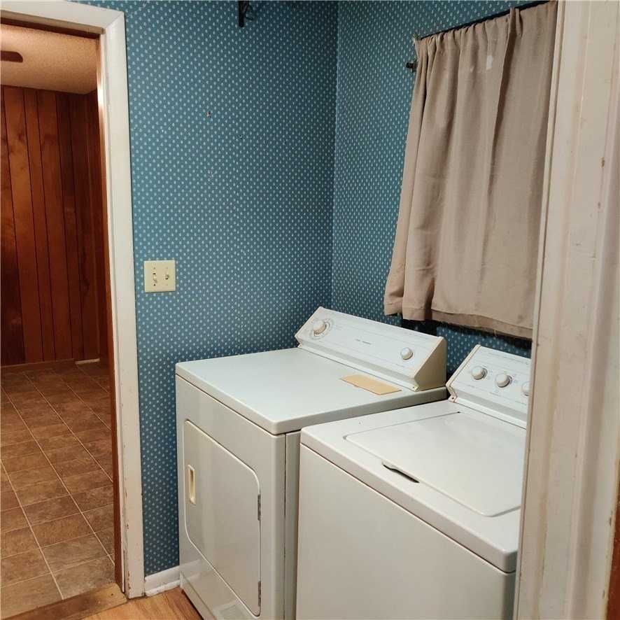 1351 N Stephens Ave - Photo 6 of 17