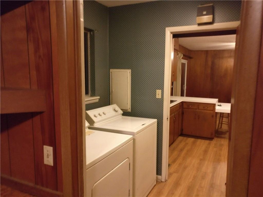 1351 N Stephens Ave - Photo 7 of 17