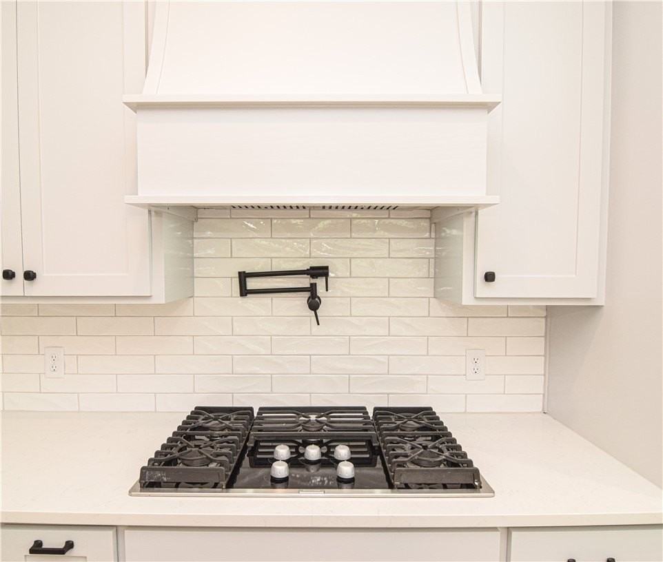 13734 Canal St - Photo 5 of 34