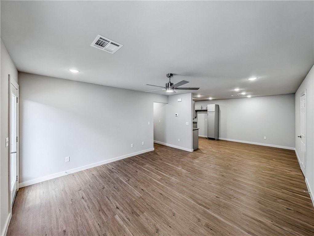 6307 Nw Kathleen St - Photo 5 of 17