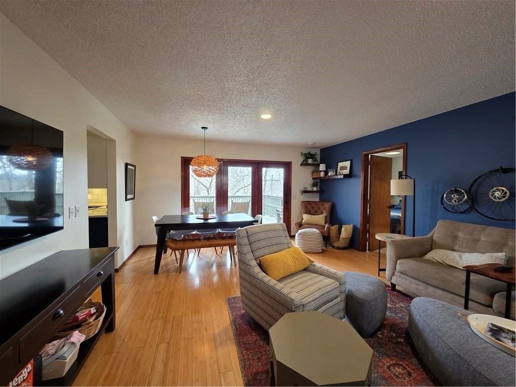 11 Folkingham Ln - Photo 5 of 36