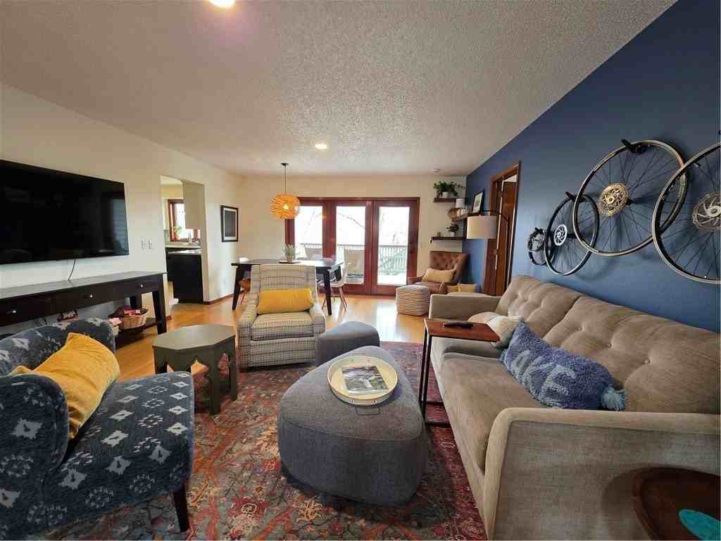 11 Folkingham Ln - Photo 7 of 36