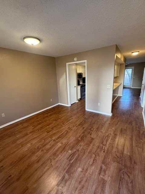 782 N Storer Ave - Photo 4 of 15