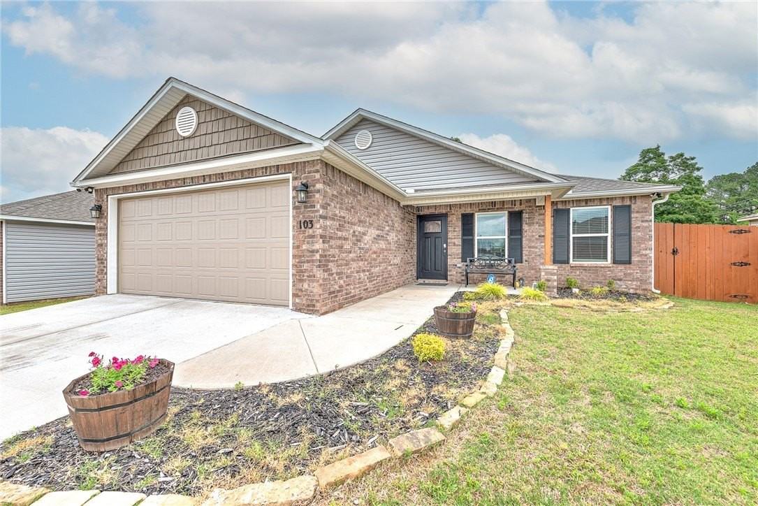 103 W Gillian Ave - Photo 2 of 26