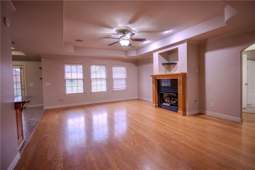 202 Dawn Dr - Photo 5 of 40