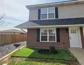 2400 Se Jayel Ter Apt 4 #4 - Photo 1 of 1