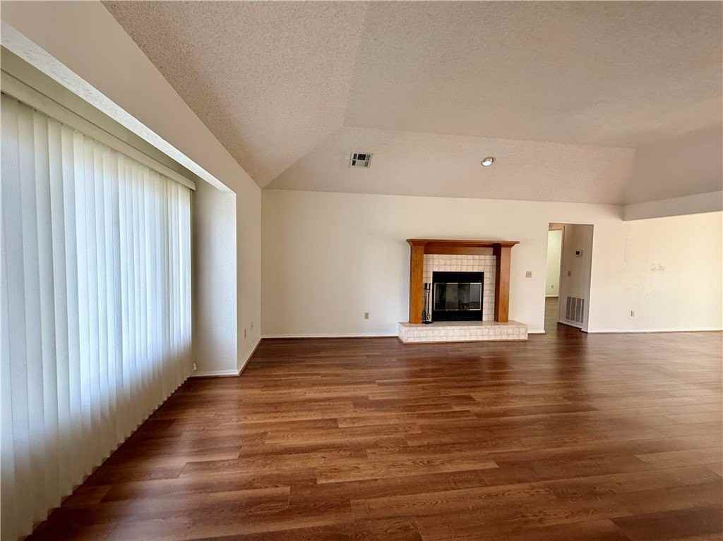 9 Dunedin Dr - Photo 2 of 34