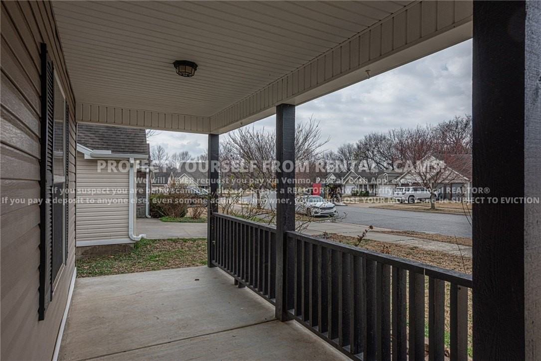 1384 S Holland Dr - Photo 3 of 16