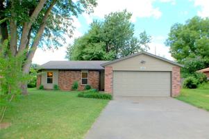 featured image of 2841 N Sunny Ln